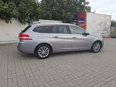 Peugeot 308 SW 2021 - 13490 EUR, 46850 km - 46850km - foto 4 de 28