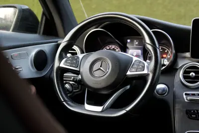 Mercedes-Benz C 220 2016 - 29990 EUR, 175000 km - AUTO.MOTO.pt - 175000km - foto 28 de 44