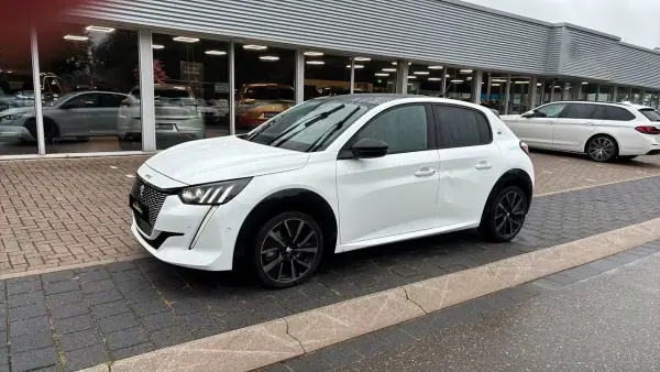 Peugeot e-208 2023