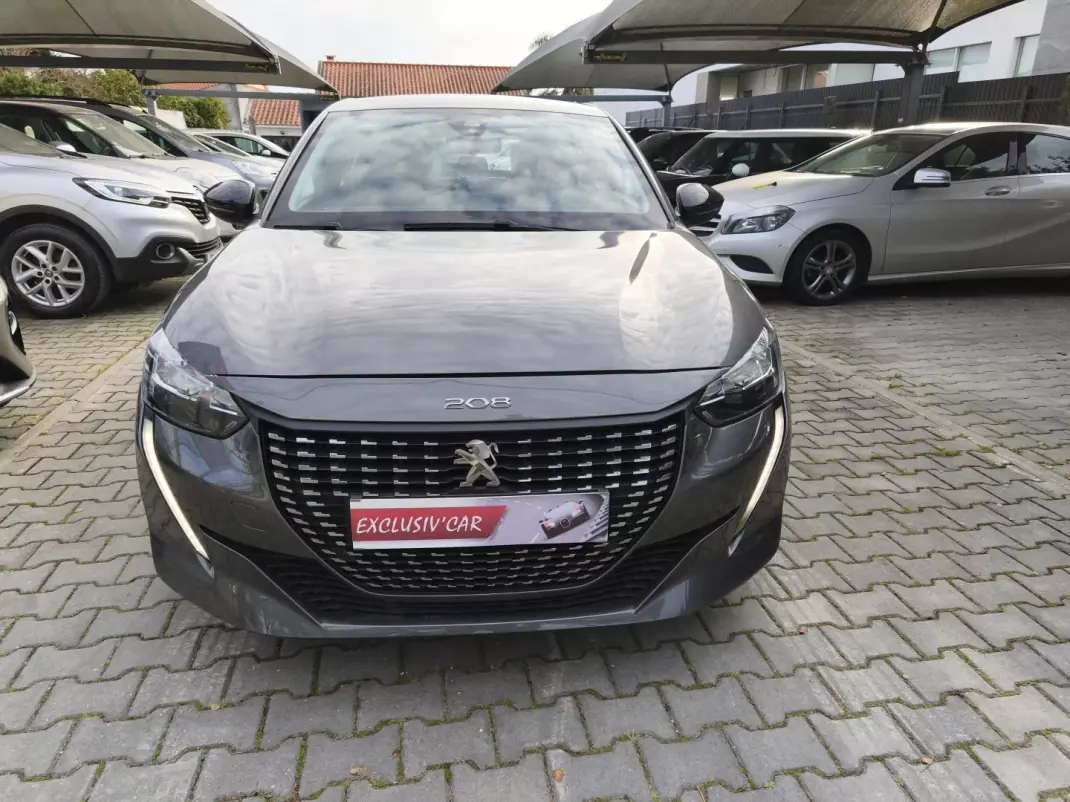 Peugeot 208 2023 - 17900 EUR, 91000 km - AUTO.MOTO.pt - 91000km - foto 3 de 11