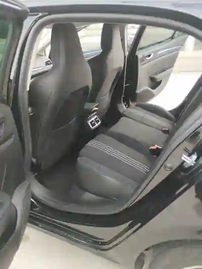 Renault Mégane 2021 - 16200 EUR, 63000 km - 63000km - foto 9 de 12