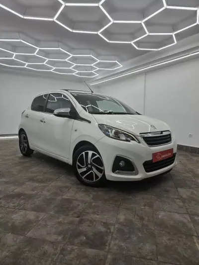Peugeot 108 2015 - 8650 EUR, 88563 km - AUTO.MOTO.pt - 88563km - foto 32 de 53