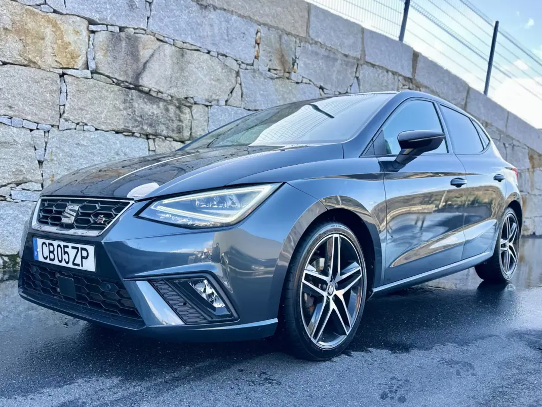 SEAT Ibiza 2021 - 16500 EUR, 77000 km - AUTO.MOTO.pt - 77000km - foto 3 de 30