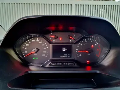 Peugeot PARTNER 1.6 BLUEHDI 100 CVM5 STANDARD ASPHALT 3 LUGARES 2019 - 13990 EUR, 69037 km - AUTO.MOTO.pt - 69037km - foto 13 de 19