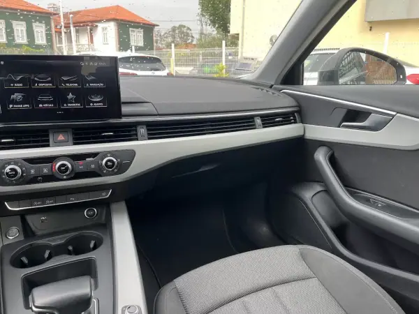 Audi A4 Avant 2022 - 21250 EUR, 195000 km - AUTO.MOTO.pt - 195000km - foto 13 de 45