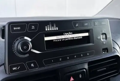 Peugeot PARTNER 1.6 BLUEHDI 3 LUGARES 2019 - 13900 EUR, 97000 km - AUTO.MOTO.pt - 97000km - foto 24 de 34