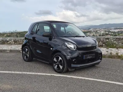 Smart ForTwo Coupé 2021 - 12250 EUR, 41986 km - AUTO.MOTO.pt - 41986km - foto 3 de 19