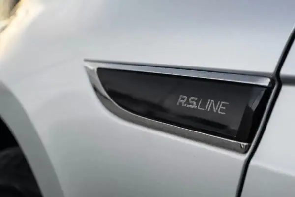 Renault Mégane 2021 - 16900 EUR, 108317 km - AUTO.MOTO.pt - 108317km - foto 6 de 25