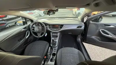 Opel Astra Sports Tourer 2021 - 11640 EUR, 149717 km - AUTO.MOTO.pt - 149717km - foto 6 de 52