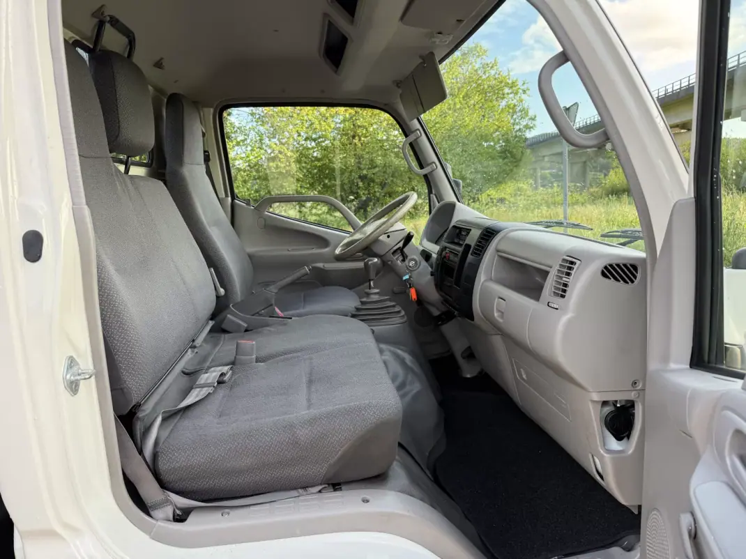 Toyota 2007 - 19900 EUR, 230000 km - AUTO.MOTO.pt - 230000km - foto 13 de 19