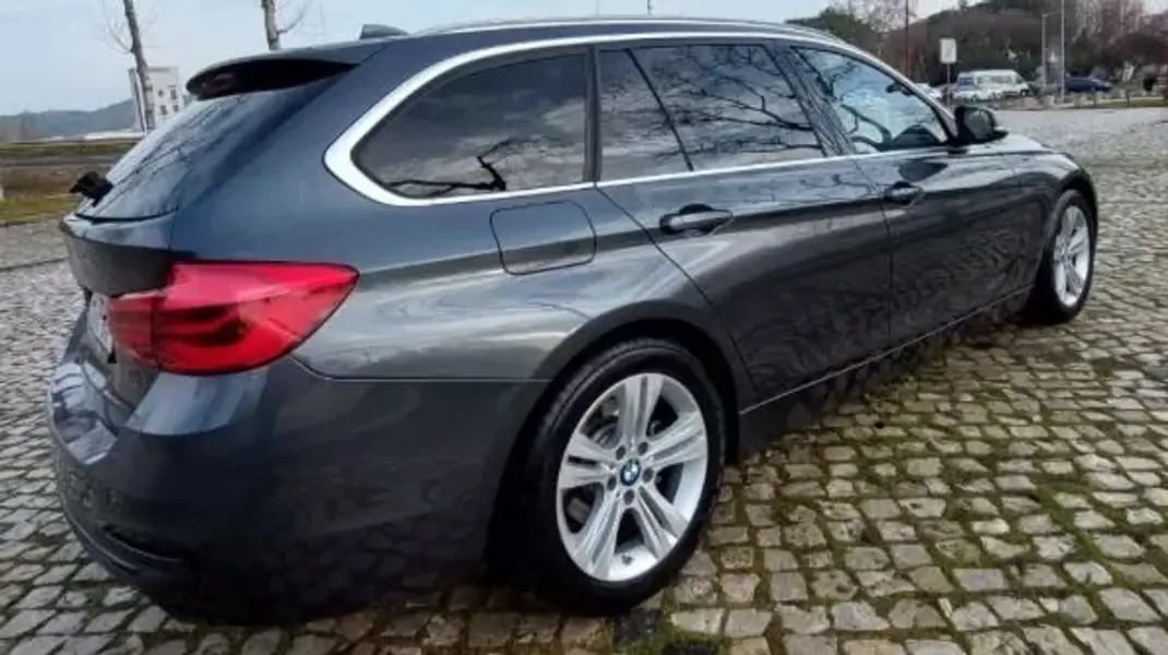 BMW 318 2019 - 21900 EUR, 106000 km - AUTO.MOTO.pt - 106000km - foto 4 de 7