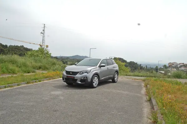 Peugeot 3008 2016 - 14750 EUR, 169391 km - AUTO.MOTO.pt - 169391km - foto 2 de 10