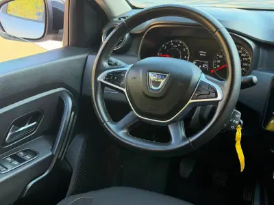Dacia Duster 2021 - 16900 EUR, 163172 km - AUTO.MOTO.pt - 163172km - foto 4 de 23