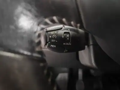 Peugeot 308 2014 - 9350 EUR, 207000 km - AUTO.MOTO.pt - 207000km - foto 28 de 34