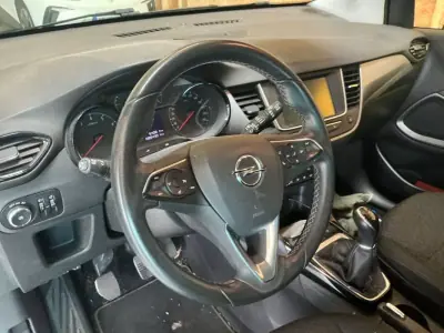 Opel Crossland X 2018 - 10790 EUR, 80430 km - AUTO.MOTO.pt - 80430km - foto 4 de 8