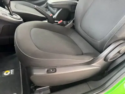 Smart Fortwo Cabrio 2019 - 12900 EUR, 58988 km - AUTO.MOTO.pt - 58988km - foto 8 de 19
