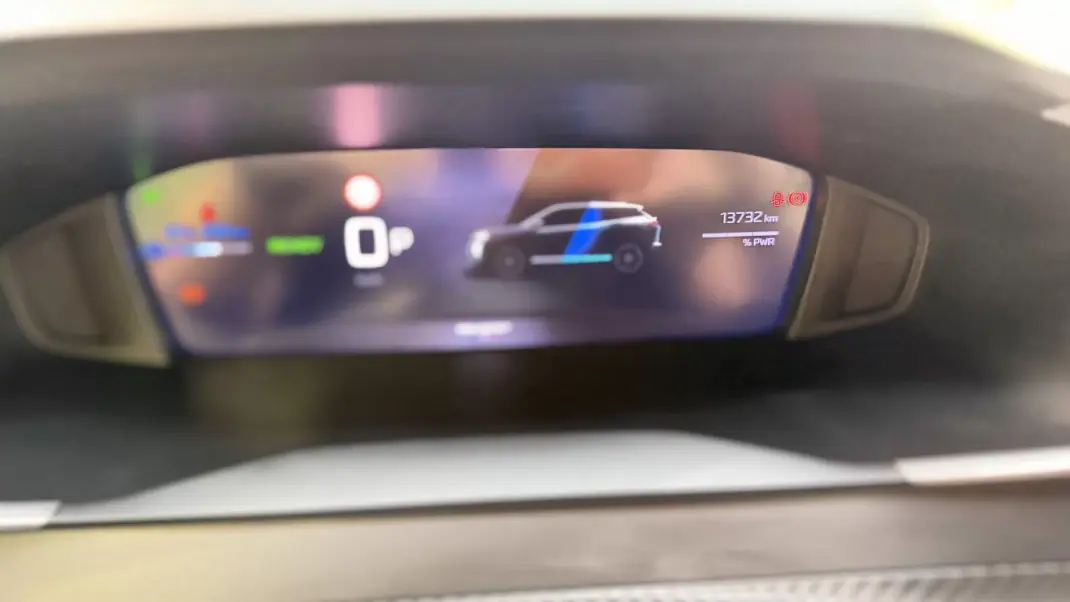 Peugeot e-2008 2025 - 25900 EUR, 13646 km - AUTO.MOTO.pt - 13646km - foto 22 de 22