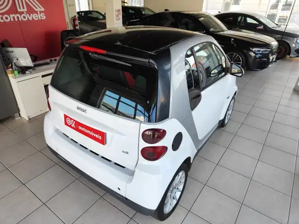 Smart ForTwo Coupé 2009 - 5250 EUR, 194000 km - AUTO.MOTO.pt - 194000km - foto 12 de 28
