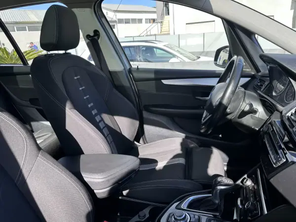 BMW 216 Gran Tourer 2015 - 12900 EUR, 180000 km - AUTO.MOTO.pt - 180000km - foto 66 de 77