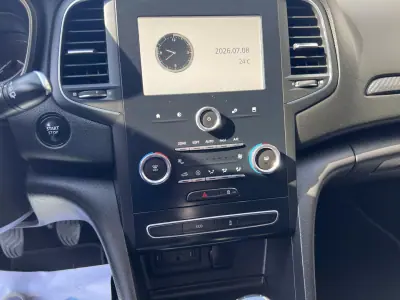Renault Mégane Sport Tourer 2019 - 12500 EUR, 232000 km - AUTO.MOTO.pt - 232000km - foto 10 de 16