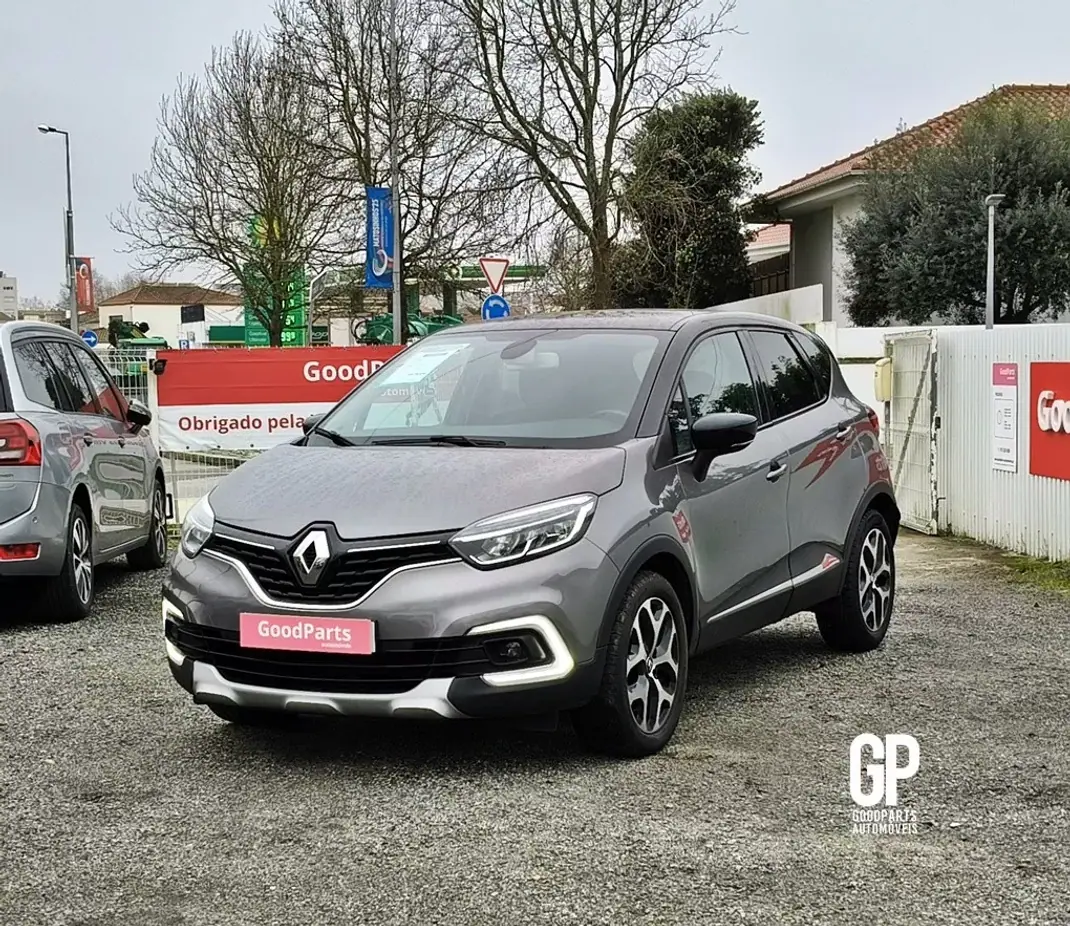 Renault Captur 2019 - 16900 EUR, 55740 km - AUTO.MOTO.pt - 55740km - foto 1 de 26