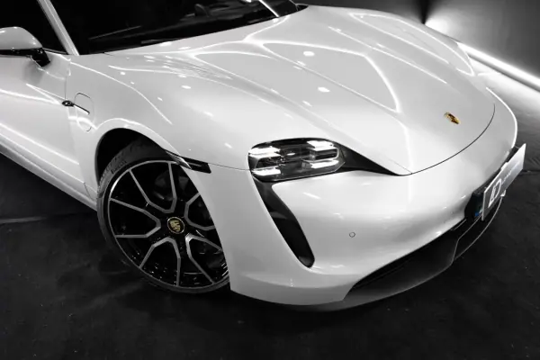 Porsche Taycan Sport Turismo 2023 — foto 3 de 18