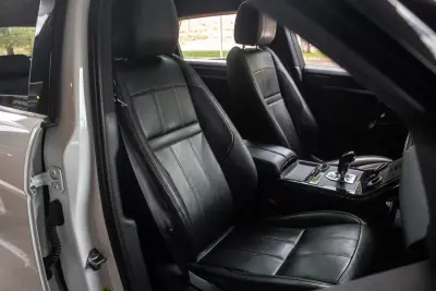 Land Rover Range Rover Evoque 2020 - 32990 EUR, 129590 km - 129590km - foto 24 de 38