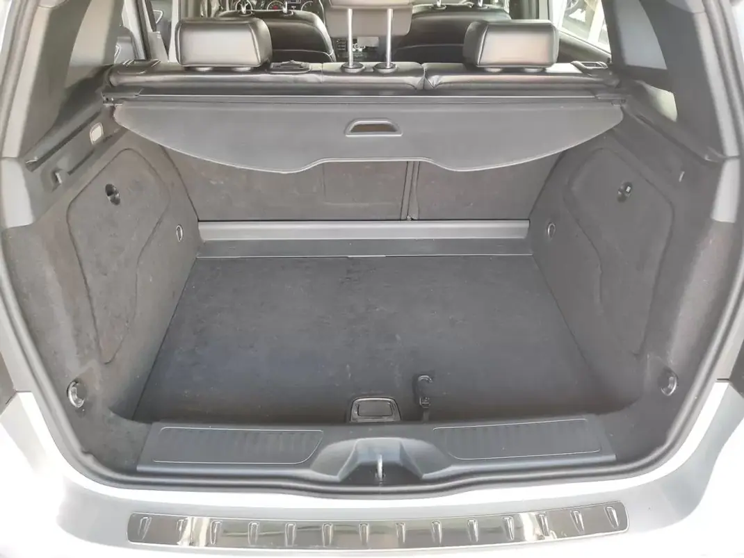 Mercedes-Benz B 180 2012 - 10950 EUR, 220000 km - AUTO.MOTO.pt - 220000km - foto 16 de 32