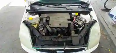 Ford Fiesta 2002 - 2000 EUR, 200 km - AUTO.MOTO.pt - 200km - foto 9 de 9