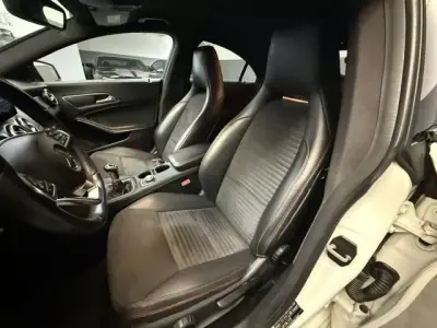 Mercedes-Benz CLA 200 2015 - 19990 EUR, 201000 km - AUTO.MOTO.pt - 201000km - foto 13 de 13