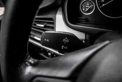 BMW X5 2015 - 27900 EUR, 170106 km - AUTO.MOTO.pt - 170106km - foto 16 de 44