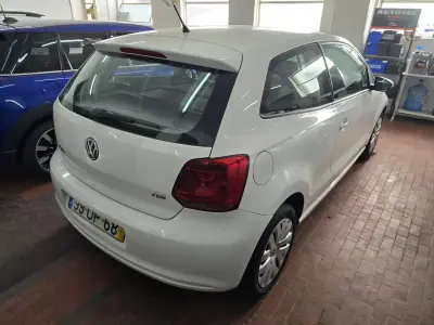 VW Polo 1.2 TDi Van 2013 - 5750 EUR, 269000 km - AUTO.MOTO.pt - 269000km - foto 4 de 17