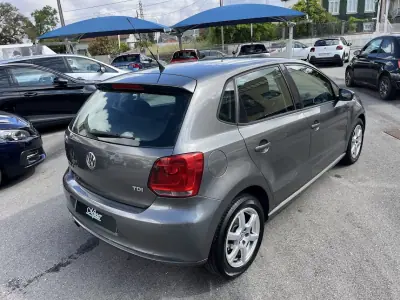 Volkswagen Polo 2009 - 6750 EUR, 237000 km - AUTO.MOTO.pt - 237000km - foto 38 de 41