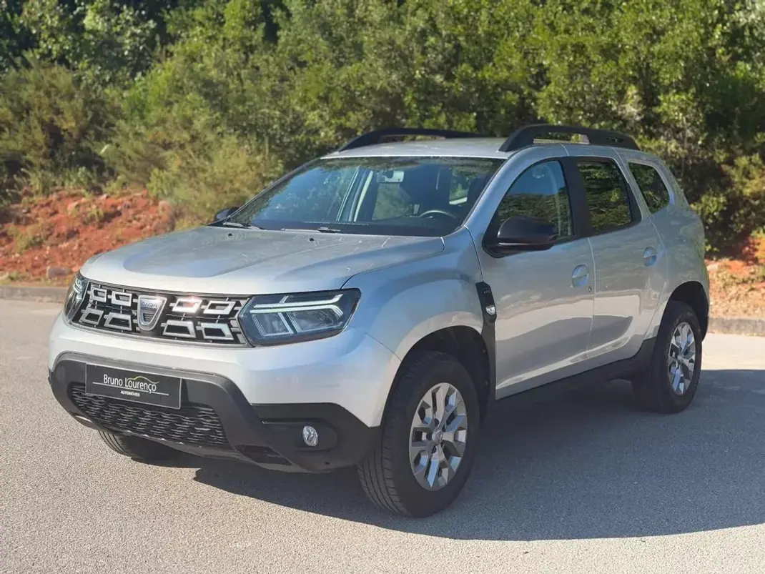 Dacia Duster 2021 - 16900 EUR, 163172 km - AUTO.MOTO.pt - 163172km - foto 1 de 23
