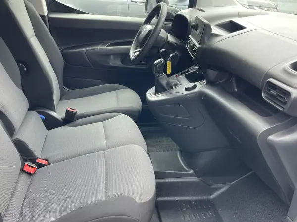 Citroën BERLINGO VAN XL 1.5 BLUE HDI 3 LUGARES 2019 - 12300 EUR, 130000 km - AUTO.MOTO.pt - 130000km - foto 10 de 10