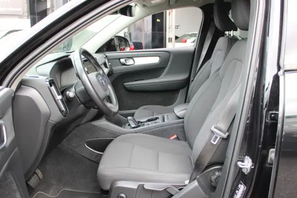 Volvo XC 40 2021 - 24500 EUR, 136304 km - AUTO.MOTO.pt - 136304km - foto 9 de 21