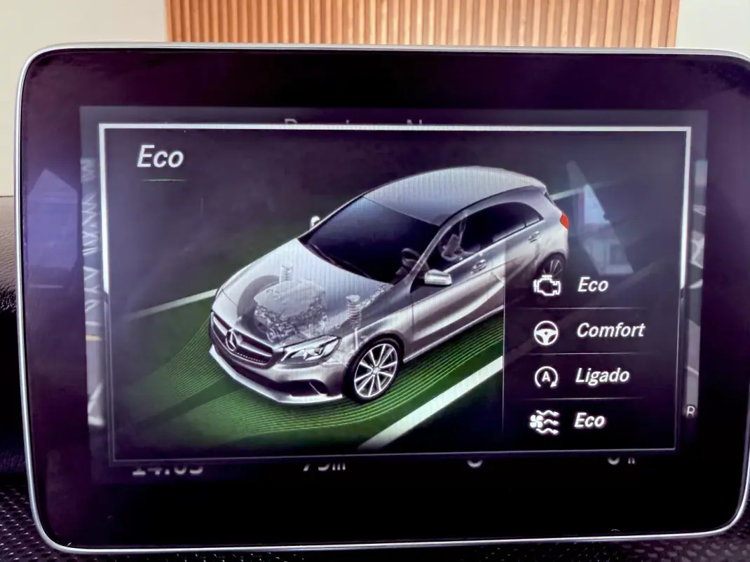 Mercedes-Benz A 180 2015 - 15999 EUR, 219500 km - AUTO.MOTO.pt - 219500km - foto 89 de 110