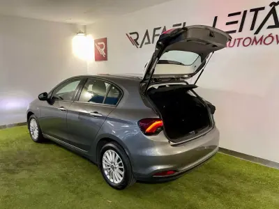 Fiat Tipo 2021 - 11700 EUR, 137000 km - AUTO.MOTO.pt - 137000km - foto 30 de 32