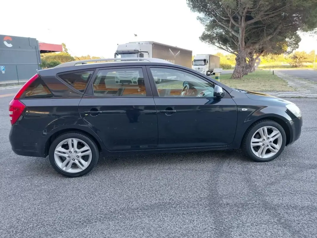 Kia Ceed SW 2008 - 4490 EUR, 182285 km - AUTO.MOTO.pt - 182285km - foto 11 de 25