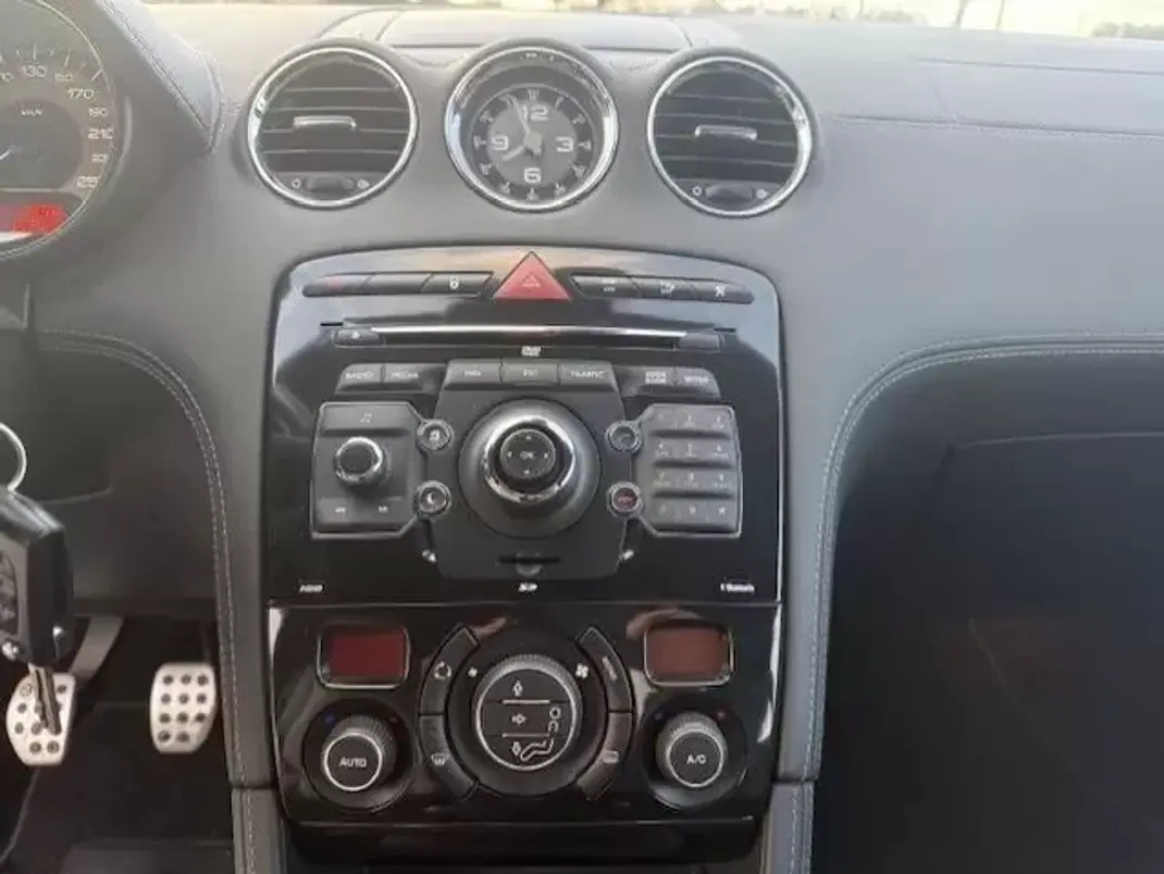 Peugeot RCZ 2012 - 14750 EUR, 145700 km - 145700km - foto 14 de 30