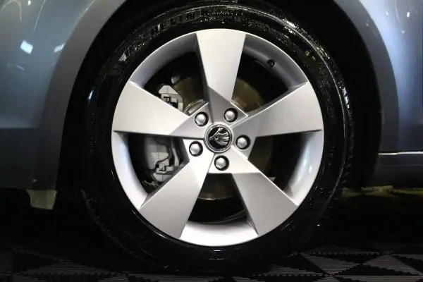Skoda Octavia 2013 - 12740 EUR, 137350 km - AUTO.MOTO.pt - 137350km - foto 20 de 26