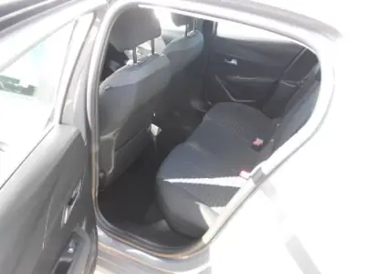 Peugeot 208 2024 - 15900 EUR, 36982 km - AUTO.MOTO.pt - 36982km - foto 8 de 15