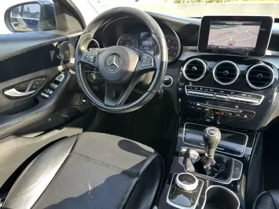 Mercedes-Benz C 180 2017 - 15900 EUR, 249000 km - AUTO.MOTO.pt - 249000km - foto 30 de 58
