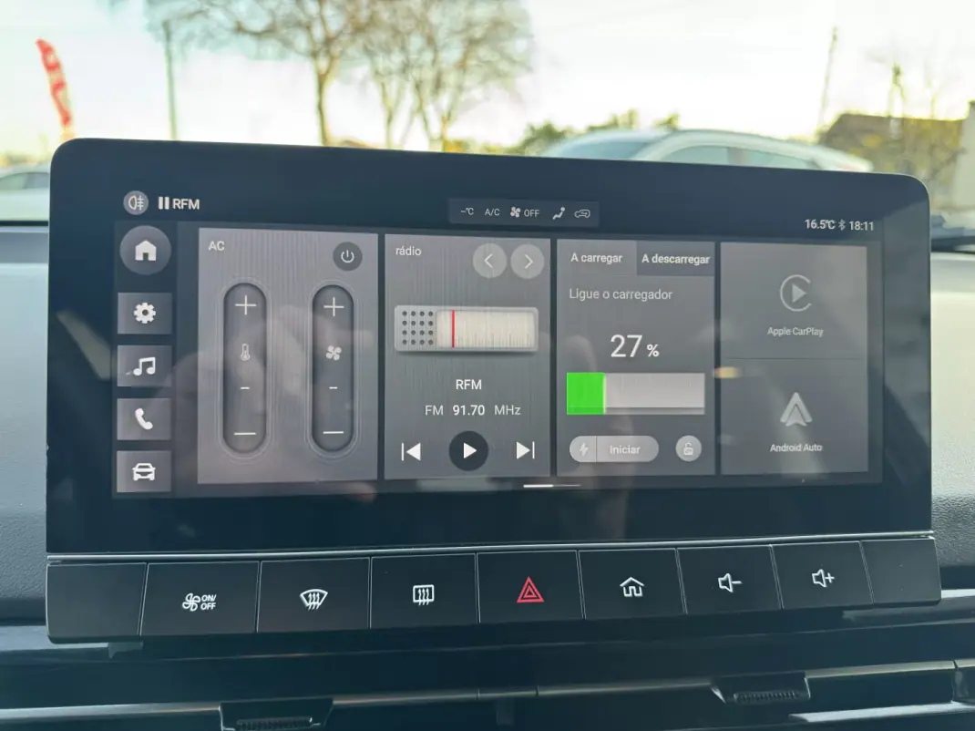 MG MG4 2022 - 18990 EUR, 77000 km - AUTO.MOTO.pt - 77000km - foto 12 de 36