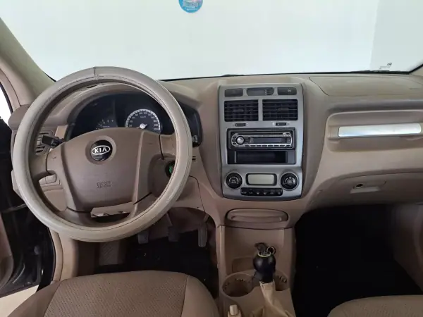 Kia Sportage 2005 - 6950 EUR, 405798 km - AUTO.MOTO.pt - 405798km - foto 8 de 10