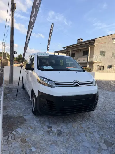 Citroën e-Jumpy 2022 - 23900 EUR, 39800 km - AUTO.MOTO.pt - 39800km - foto 4 de 11