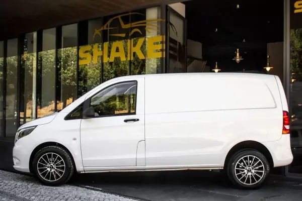 Mercedes-Benz Vito 2015 - 14900 EUR, 153540 km - 153540km - foto 2 de 25