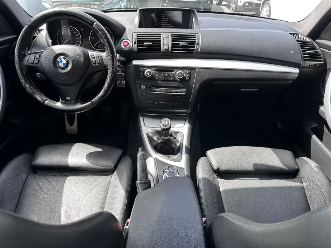 BMW 120 2010 - 9900 EUR, 240000 km - AUTO.MOTO.pt - 240000km - foto 23 de 45