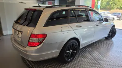 Mercedes-Benz C 220 2010 - 9900 EUR, 291040 km - AUTO.MOTO.pt - 291040km - foto 20 de 61