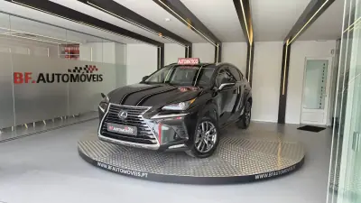 Lexus NX 300h 2018 - 31900 EUR, 78634 km - AUTO.MOTO.pt - 78634km - foto 17 de 65